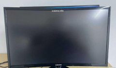 三星24寸曲屏超薄显示器